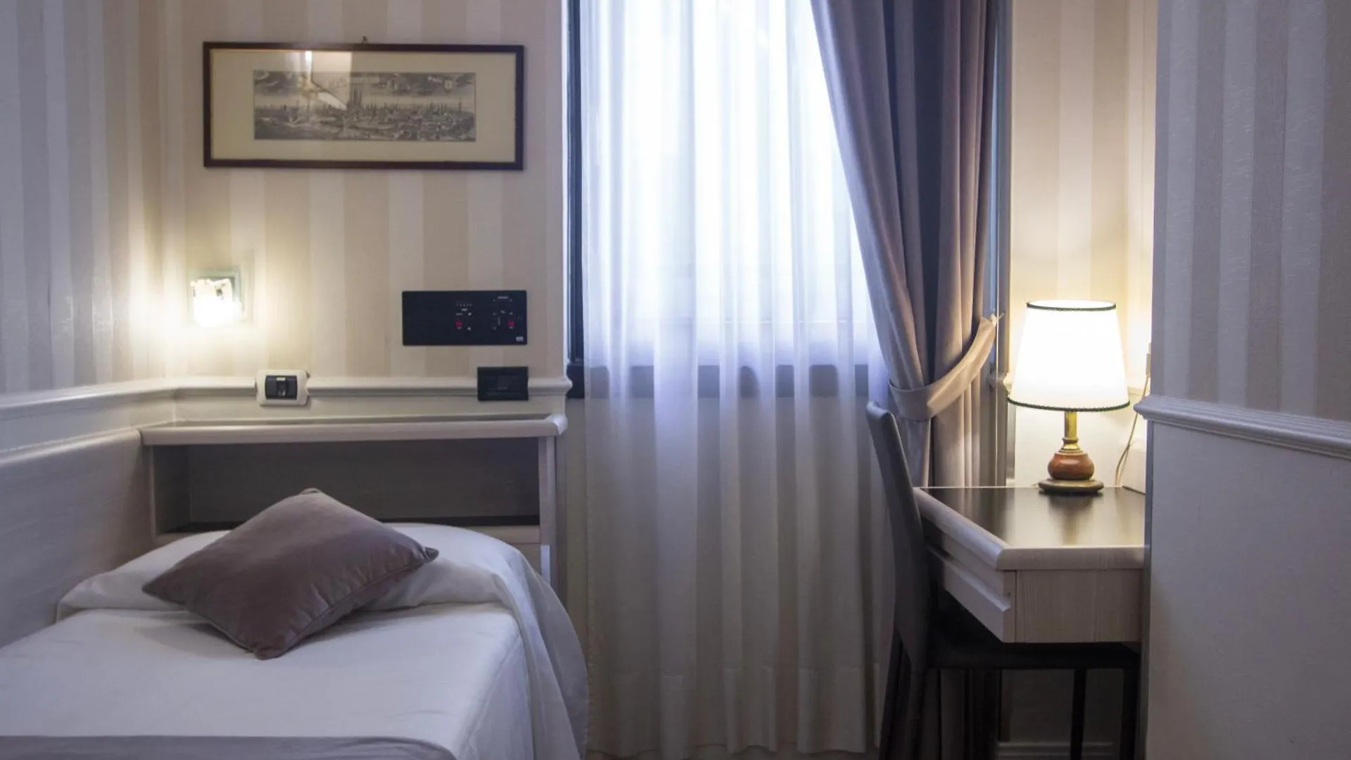 Hotel Flora Milano İtalya